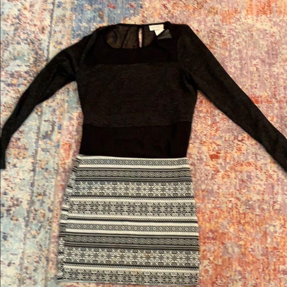 Pattern Skirt - Picture 3 of 3